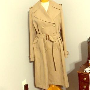 Burberry trench coat US 10 beige tan